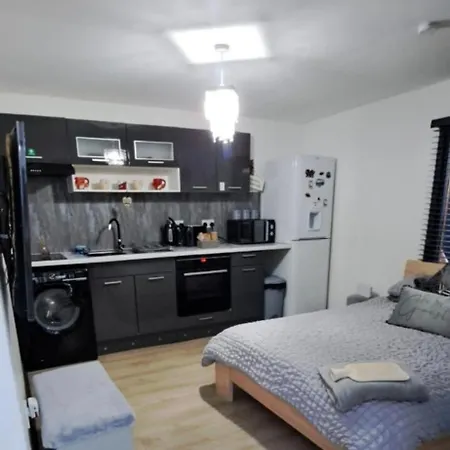 The Cwtch Apartment Cardiff Exterior photo
